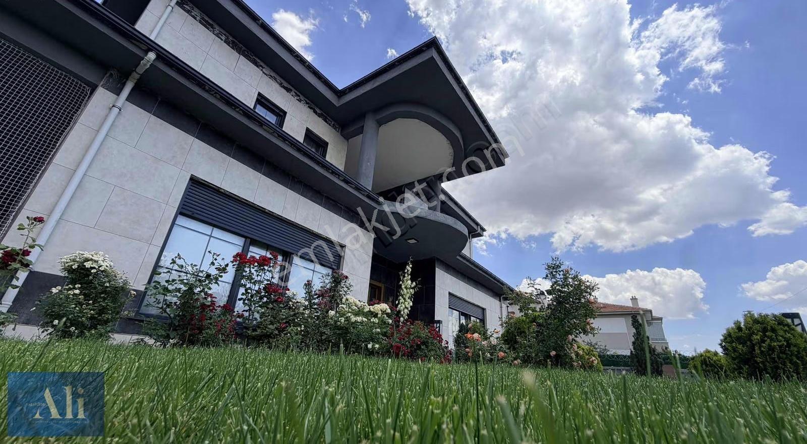 Ali Kasaplargil'den Karahüyük Mahallesin'de Geniş Villa - Görsel 34