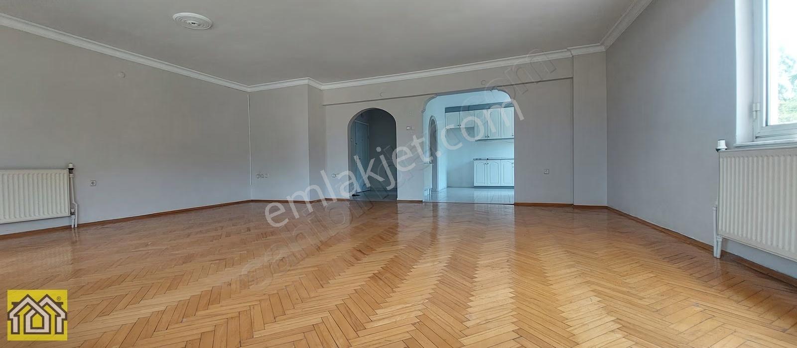 İzmir Ekonomi Yakını 175 M² Köşe 3+1 Jeotermalli Daire - Görsel 13