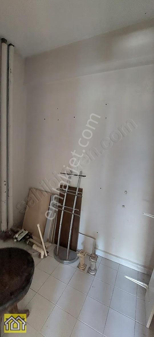 İzmir Ekonomi Yakını 175 M² Köşe 3+1 Jeotermalli Daire - Görsel 32