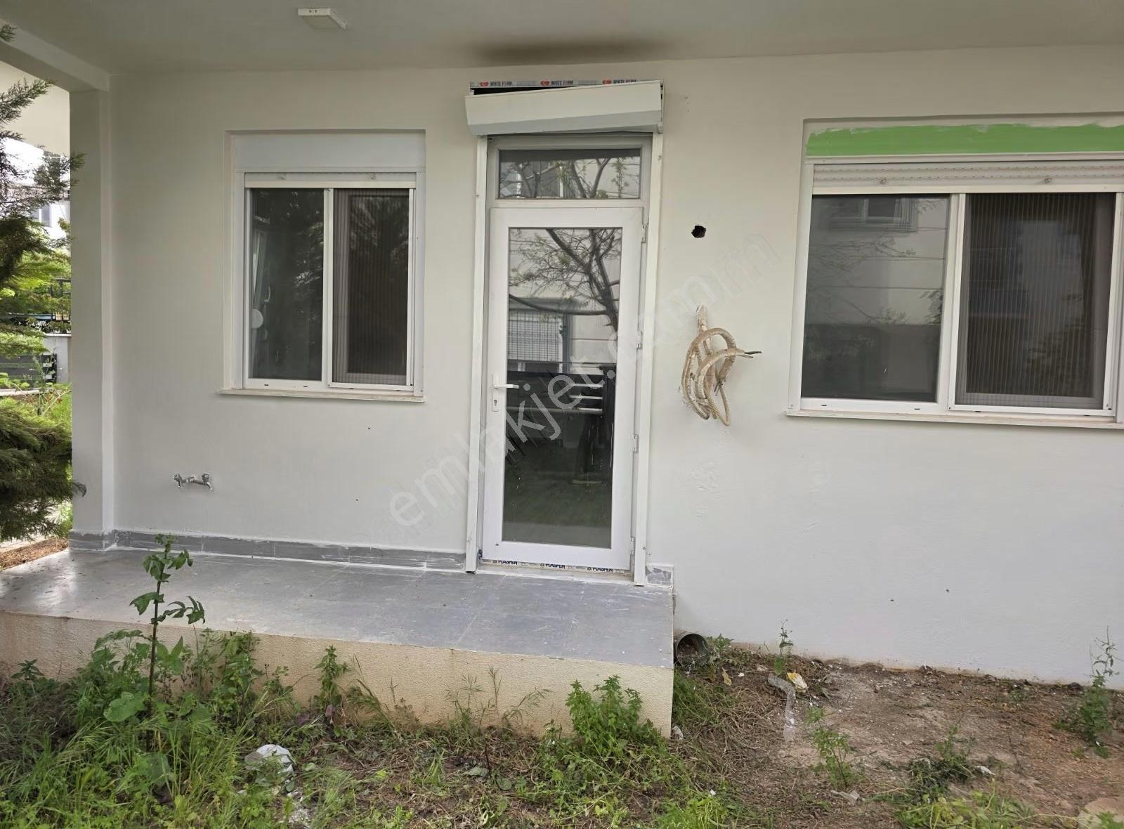 1+1 Lüks Daire Mall Of Yakını 60 M² Özel Bahçeli - Görsel 25