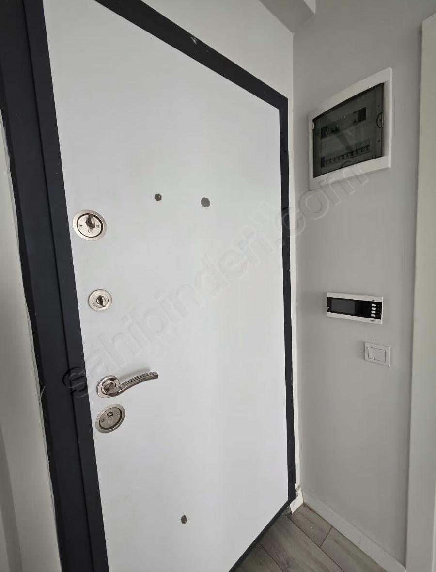 1+1 Lüks Daire Mall Of Yakını 60 M² Özel Bahçeli - Görsel 9
