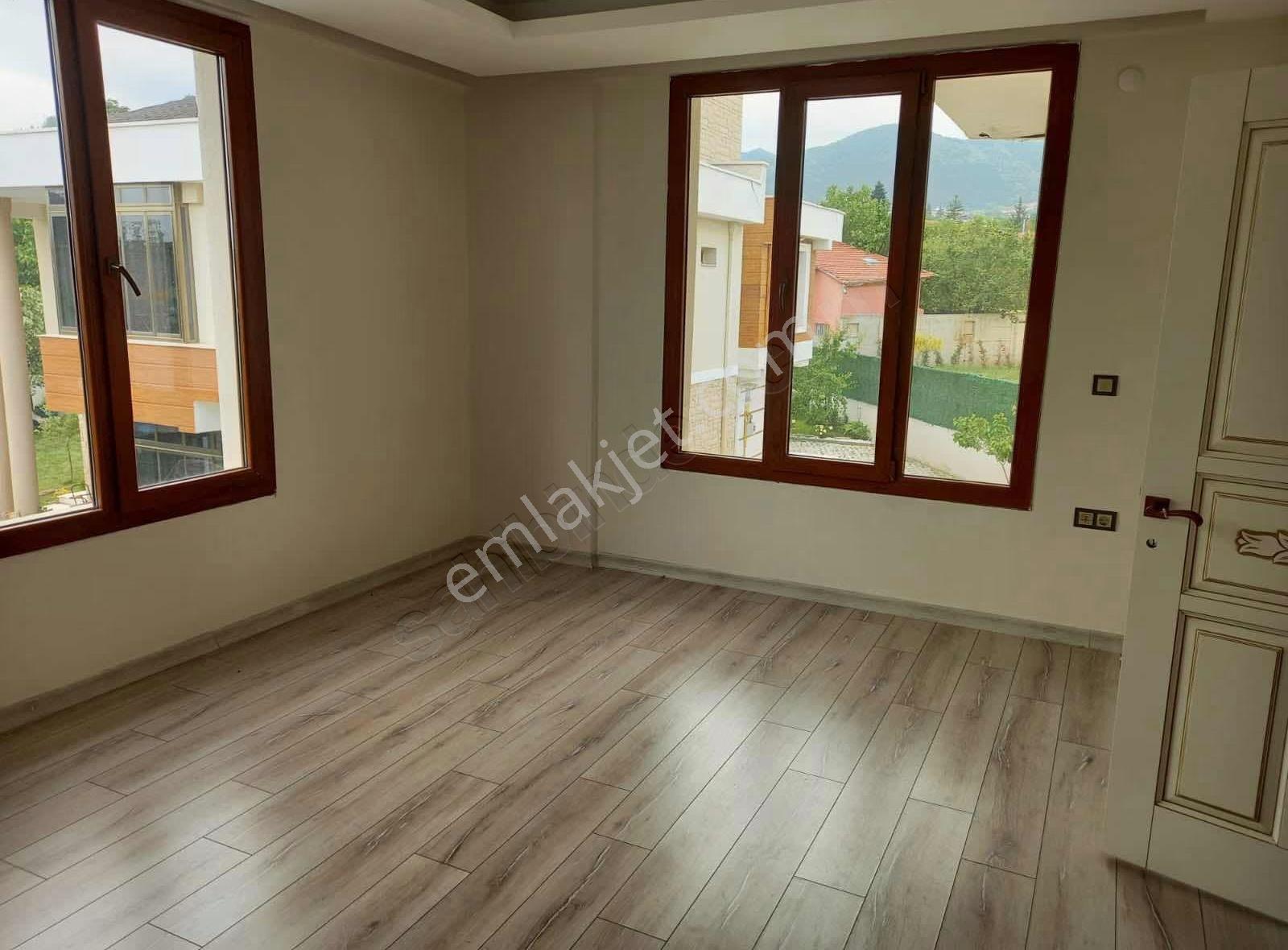 Hisarcıkta 750m2 Arsalı Ultra Lüks 5+1 Satılık Villa - Görsel 8