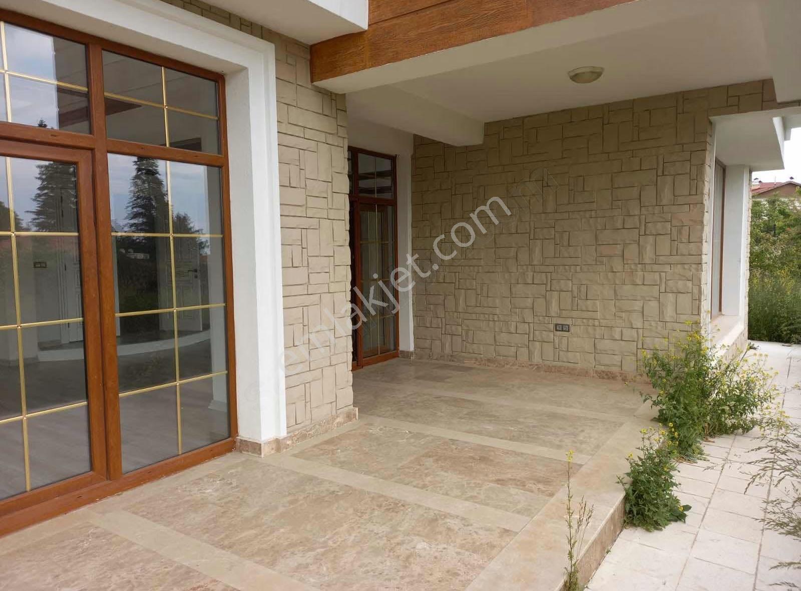 Hisarcıkta 750m2 Arsalı Ultra Lüks 5+1 Satılık Villa - Görsel 28