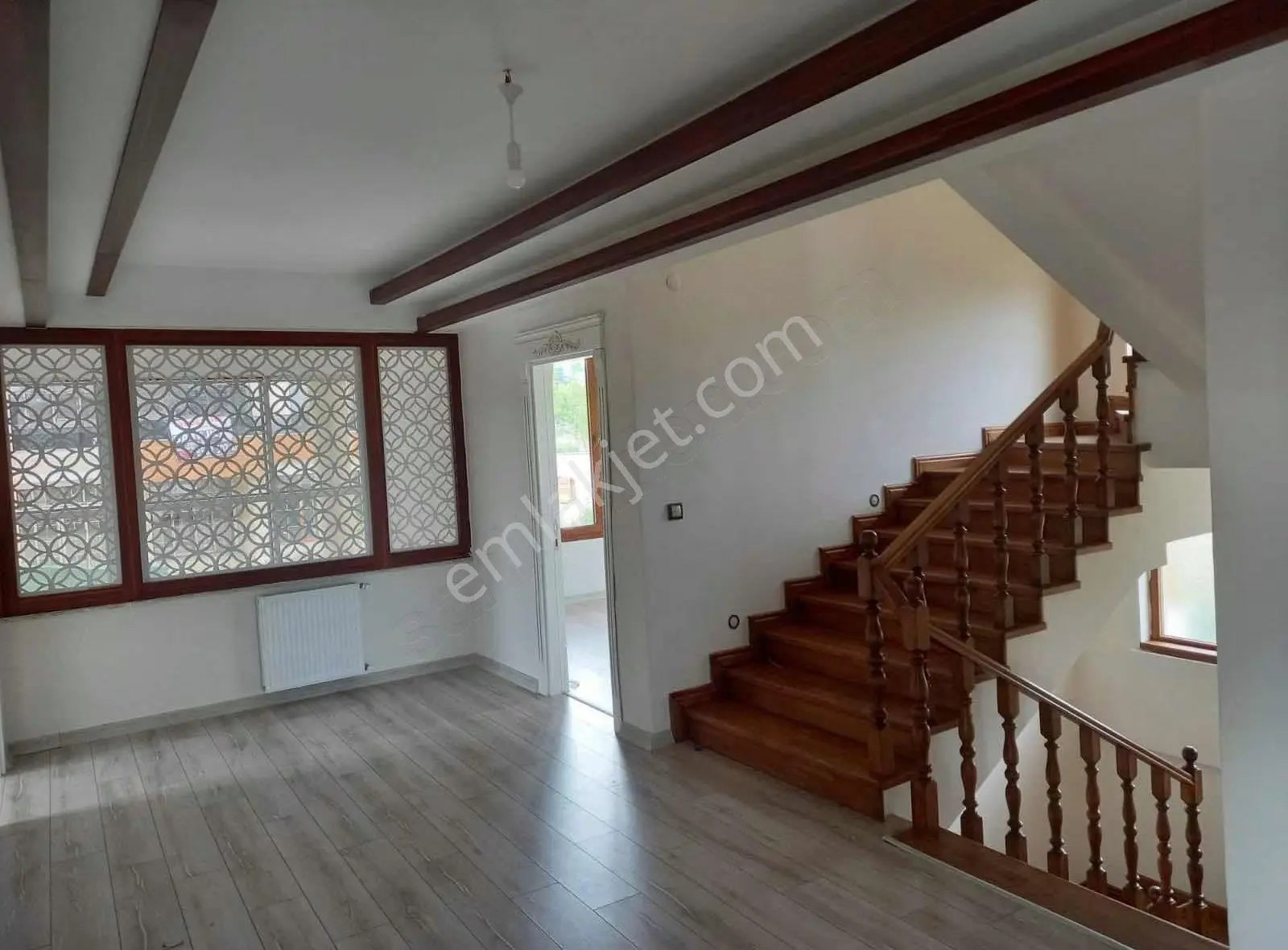 Hisarcıkta 750m2 Arsalı Ultra Lüks 5+1 Satılık Villa - Görsel 4