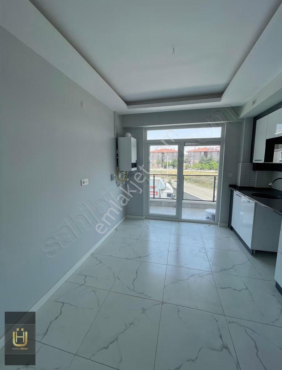 Afyon Üçok Emlaktan Kanlıca Mah Kiralık Arakat 3+1 Temiz Bakımlı - Görsel 25