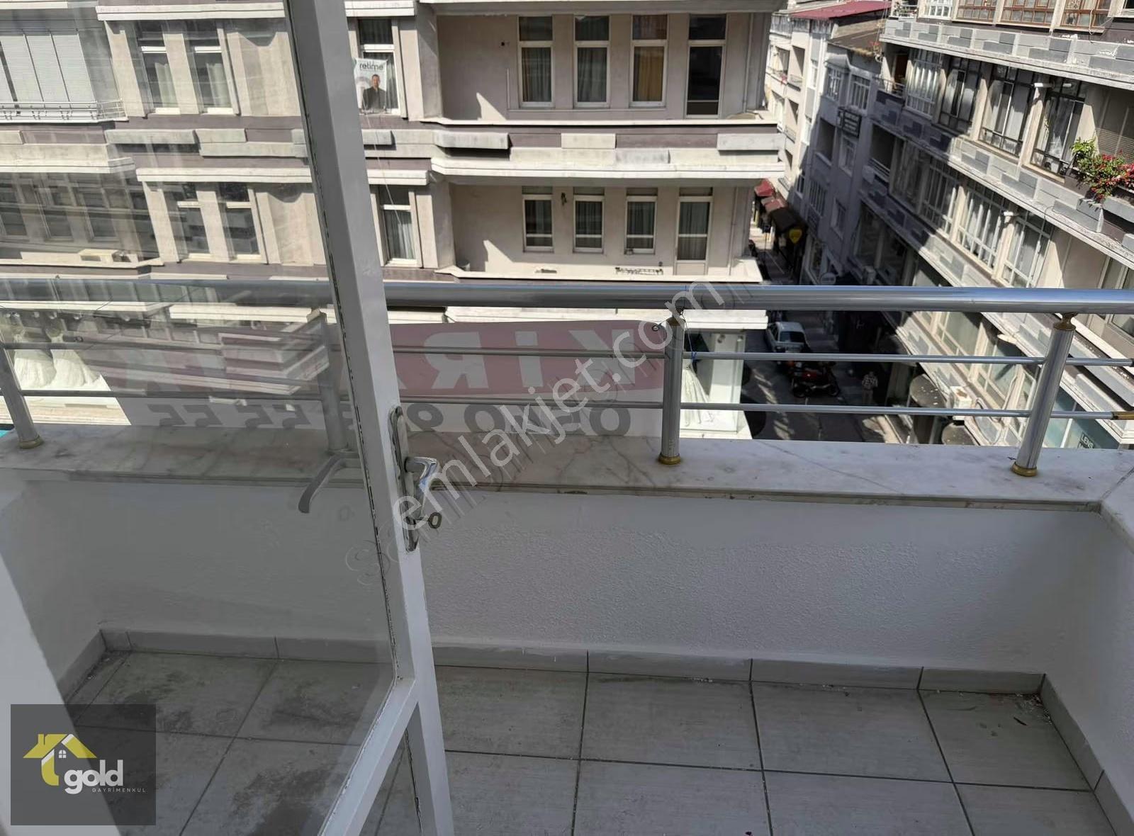 Mükemmel Konumda Kiralık 3+1 Daire - Görsel 30