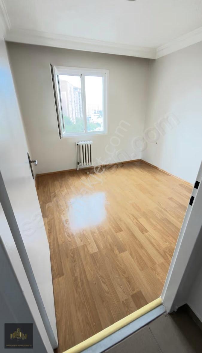 Özgür'den Büyükşehir Mah. A-18a Da 2+1 Kiralık - Görsel 4