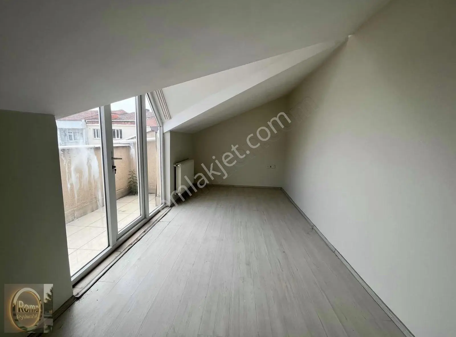Roma' Dan Kemalpaşa Mahallesi' Nde Satılık Dublex Daire - Görsel 3
