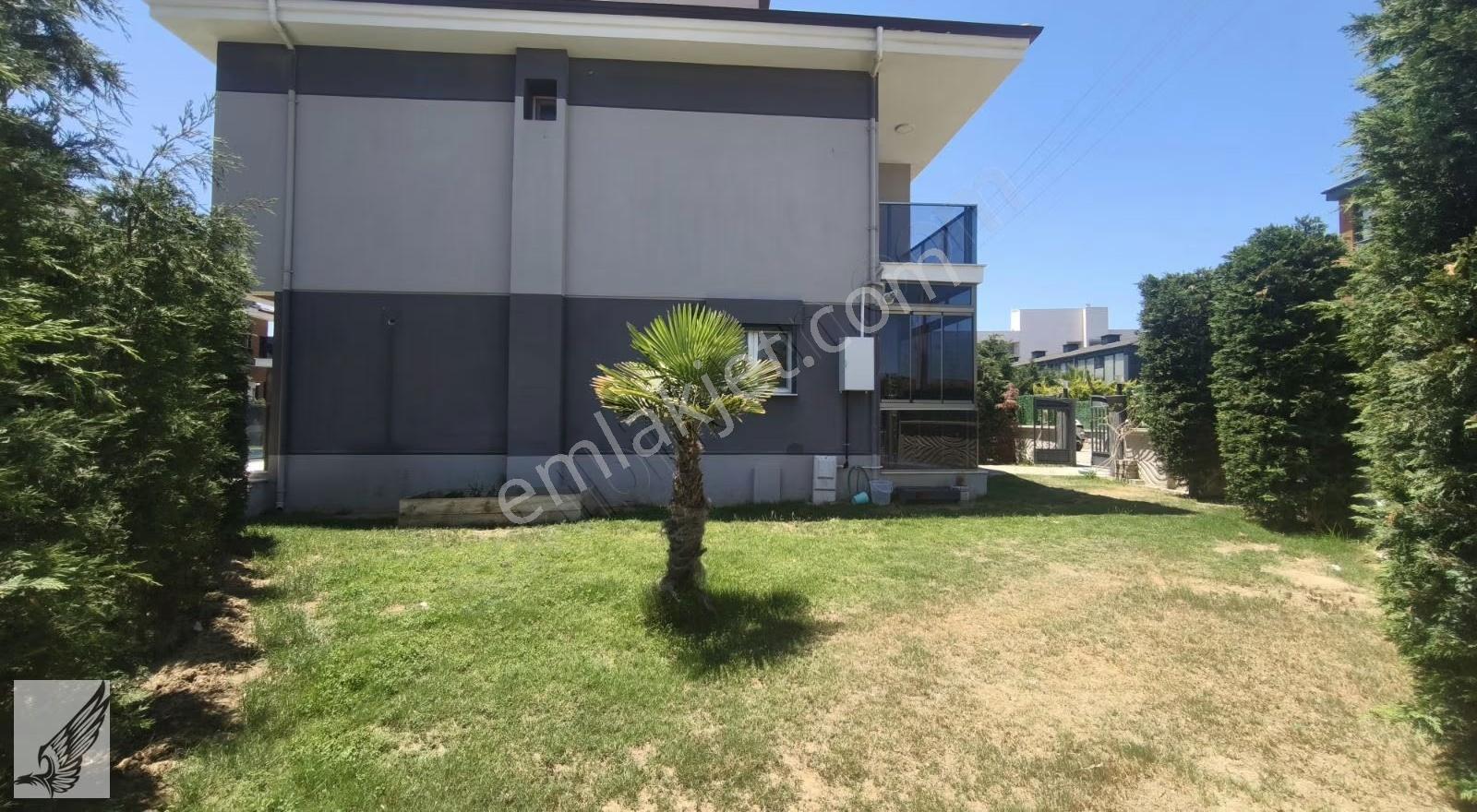 Seferihisar Nejat Hepkon'da Site İçi Kiralık Müstakil Villa - Görsel 10