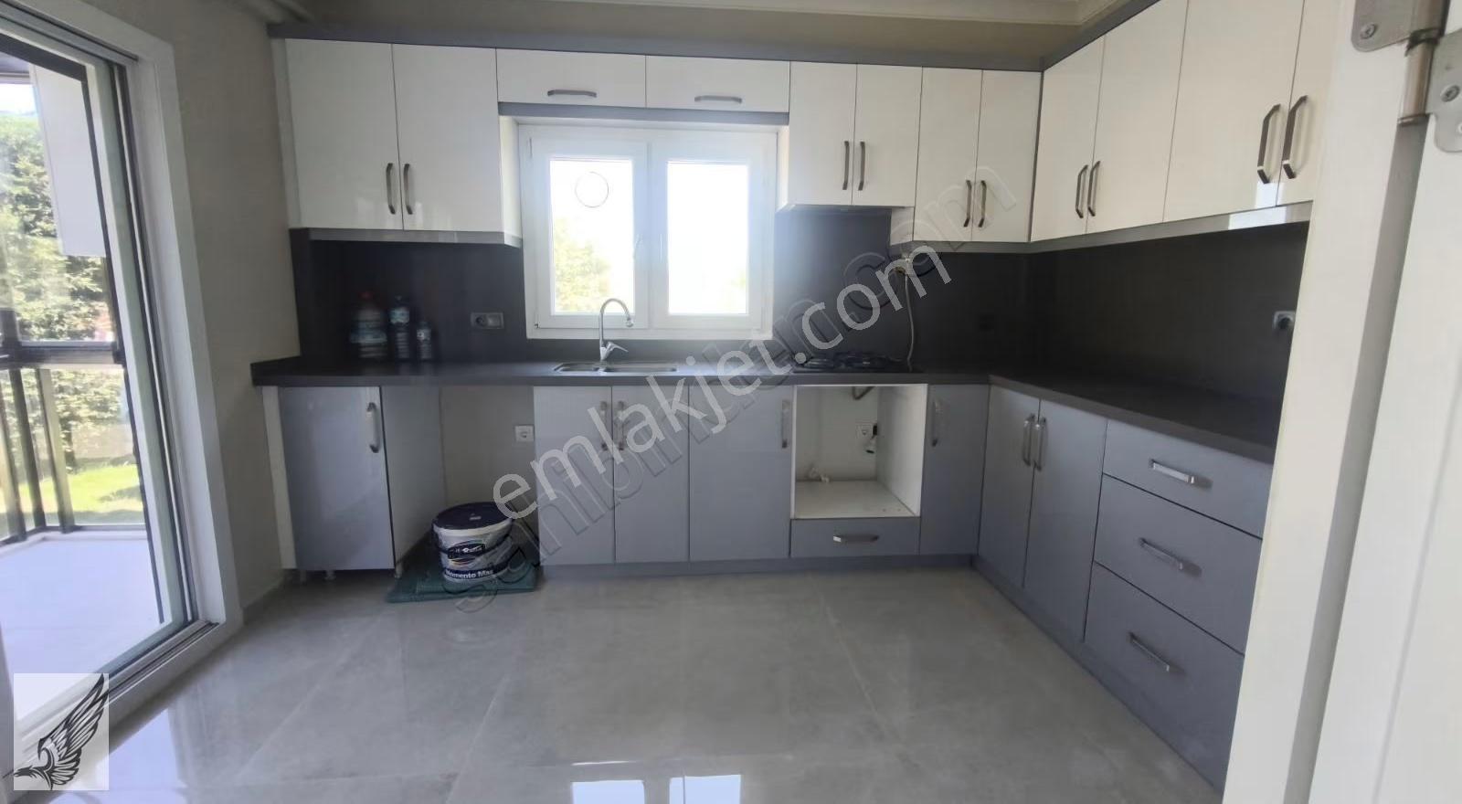 Seferihisar Nejat Hepkon'da Site İçi Kiralık Müstakil Villa - Görsel 16