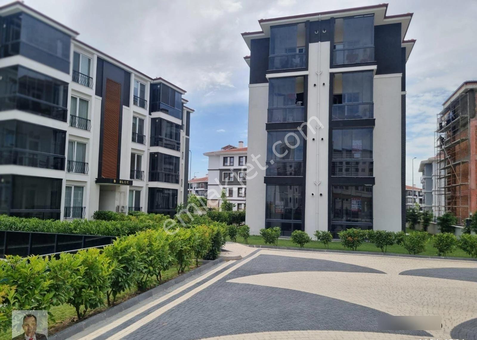Çorlu Zafer Mahaallesi'nde | Everest Life 1 Sitesinde Kiralık Sıfır 1+1 Bahçe Katı Daire - Görsel 20