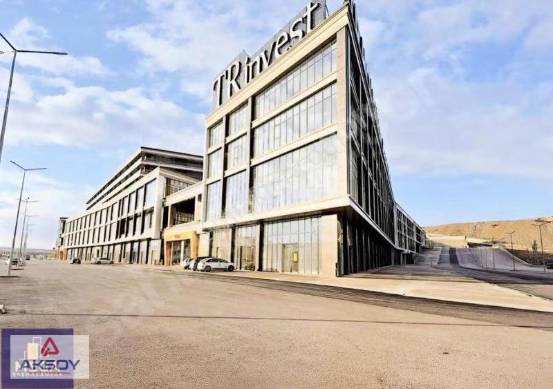Oturuma Hazır / 70 M2 İç Alan / 13 M2 Teras / Manzaralı Ofis