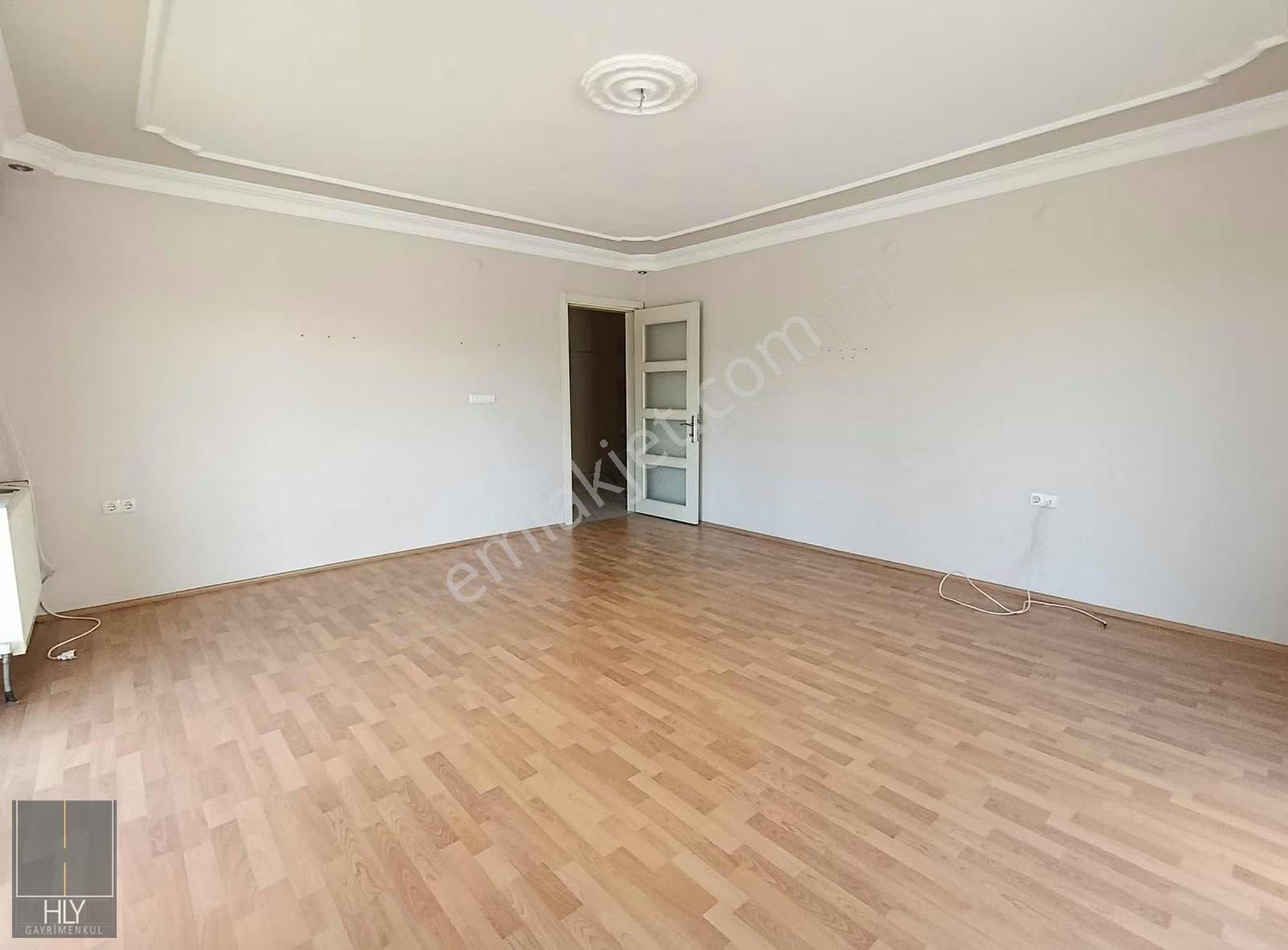 Hly Gayrimenkul'den Bahçelievler Mah.sinde Kiralık 3+1 Daire