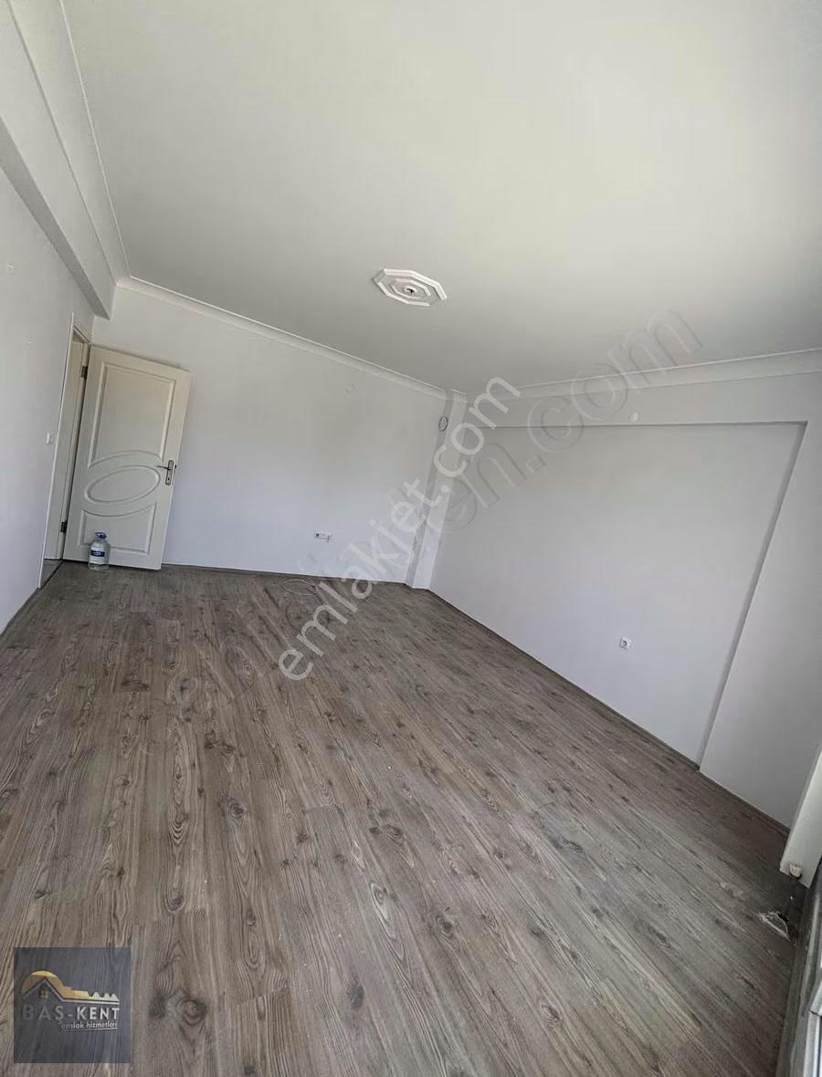 Cadde Üzeri Merkezi Konumda 2+1 Kiralık Daire - Görsel 6