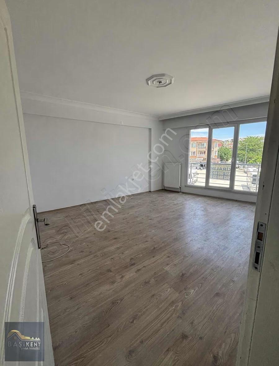 Cadde Üzeri Merkezi Konumda 2+1 Kiralık Daire - Görsel 9
