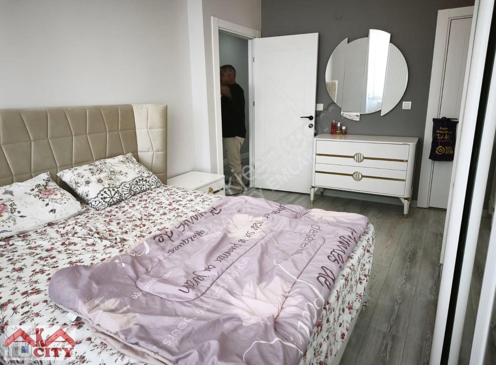 Avcılar Merkez De 3+1 Eşyalı 72000 Tl - Görsel 2