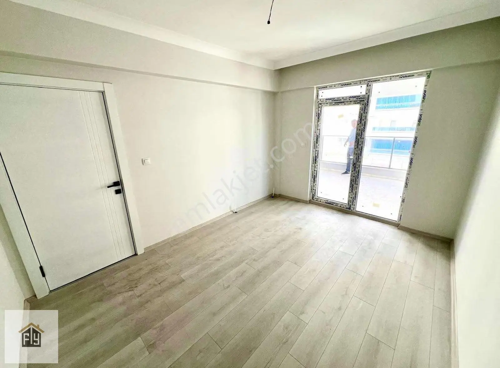 F&y Emlaktan Feridunçelik Mahallesinde Satılık 2+1 Katta Daire - Görsel 3