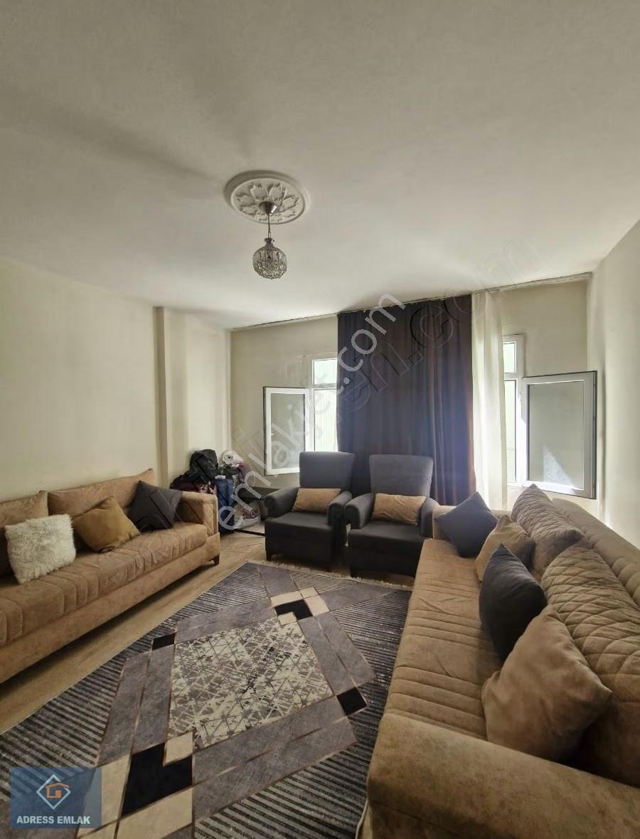 Küçükçekmece Cennet Mah. Satılık Yatırımlık 80 M2 2+1 Arakat - Görsel 9