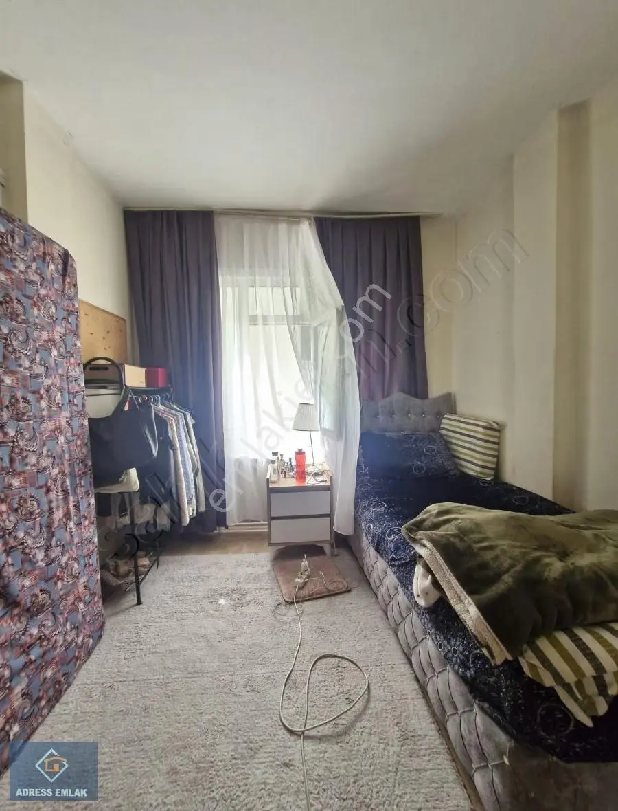 Küçükçekmece Cennet Mah. Satılık Yatırımlık 80 M2 2+1 Arakat - Görsel 4