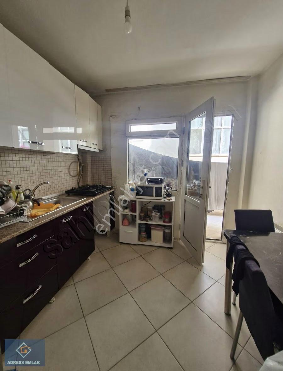 Küçükçekmece Cennet Mah. Satılık Yatırımlık 80 M2 2+1 Arakat - Görsel 7