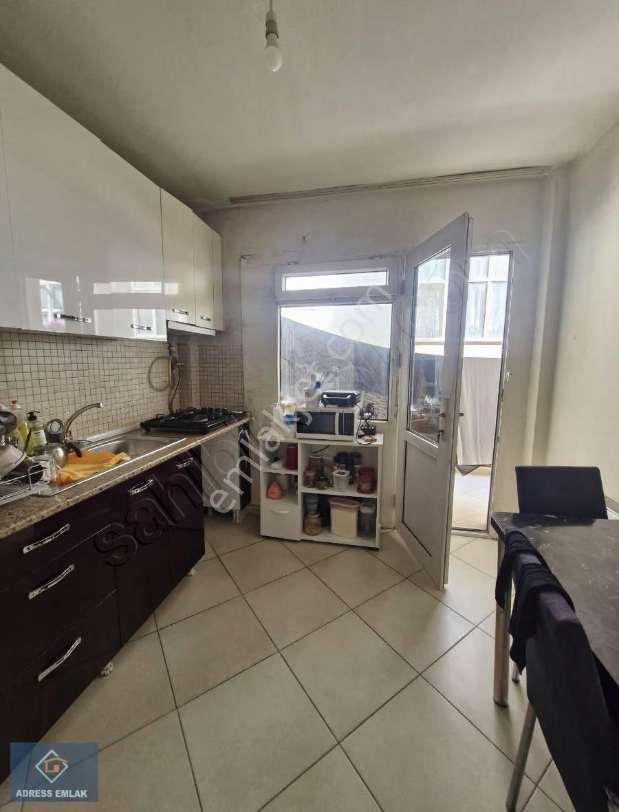 Küçükçekmece Cennet Mah. Satılık Yatırımlık 80 M2 2+1 Arakat - Görsel 8