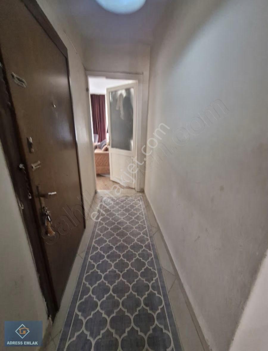 Küçükçekmece Cennet Mah. Satılık Yatırımlık 80 M2 2+1 Arakat - Görsel 11