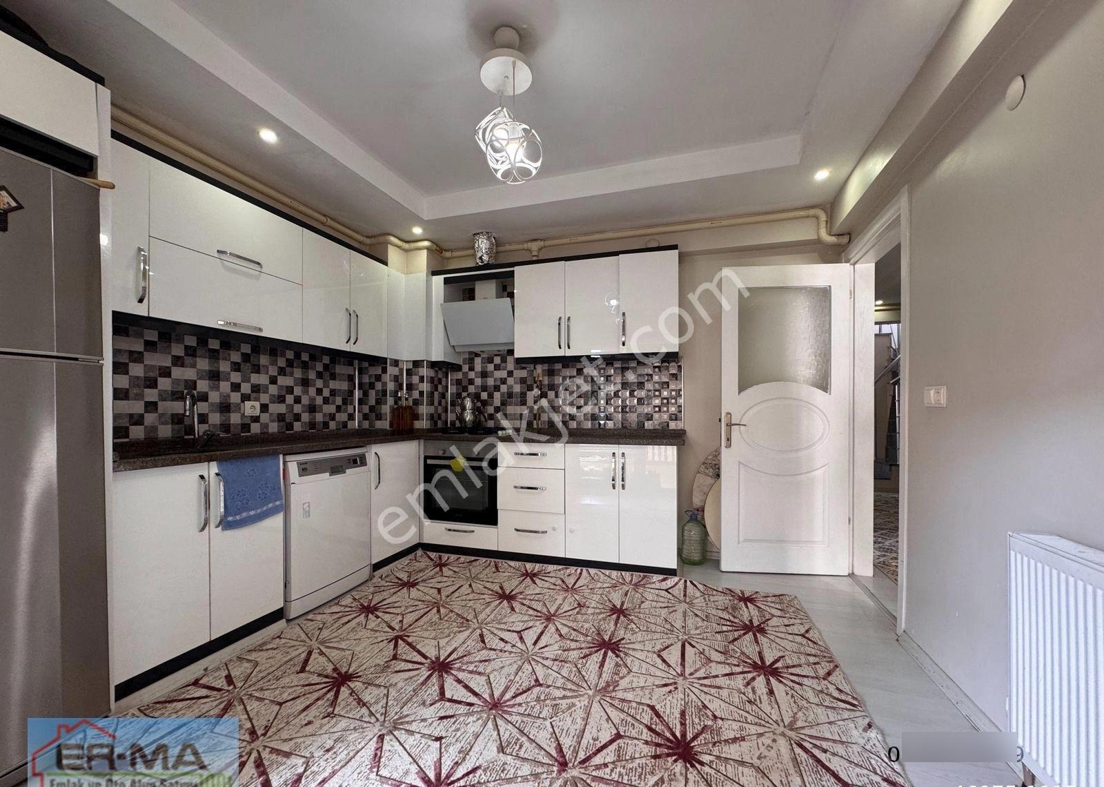 Kocaçeşme'de Satılık 4+1 170 M2 Doğalgazlı Dubleks Daire - Görsel 12