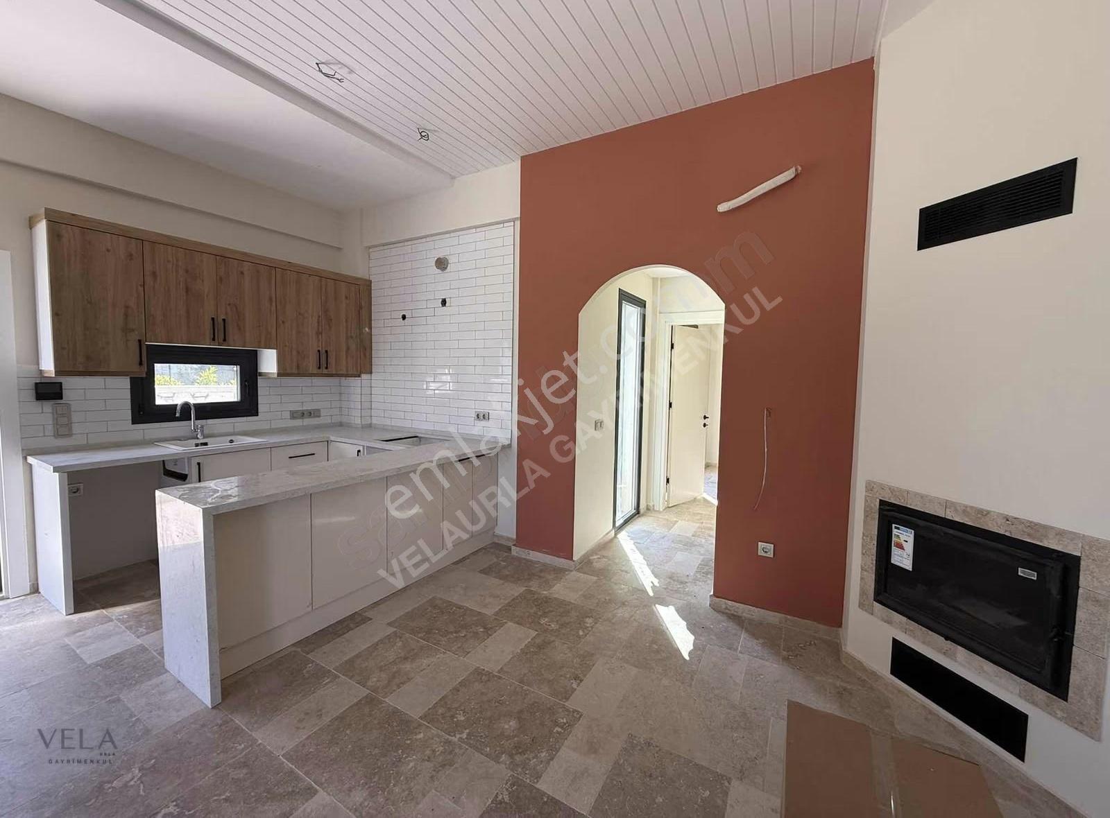 Urla Uzunkuyu'da Kiralık 2+1 Bahçeli Sıfır Lüks Villa - Görsel 27