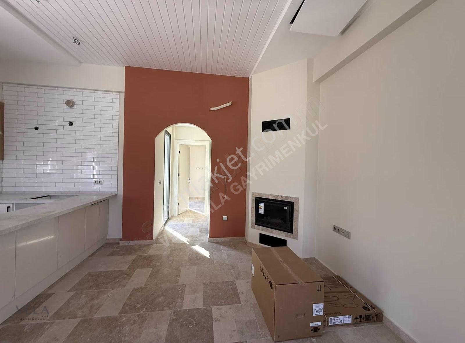 Urla Uzunkuyu'da Kiralık 2+1 Bahçeli Sıfır Lüks Villa - Görsel 7