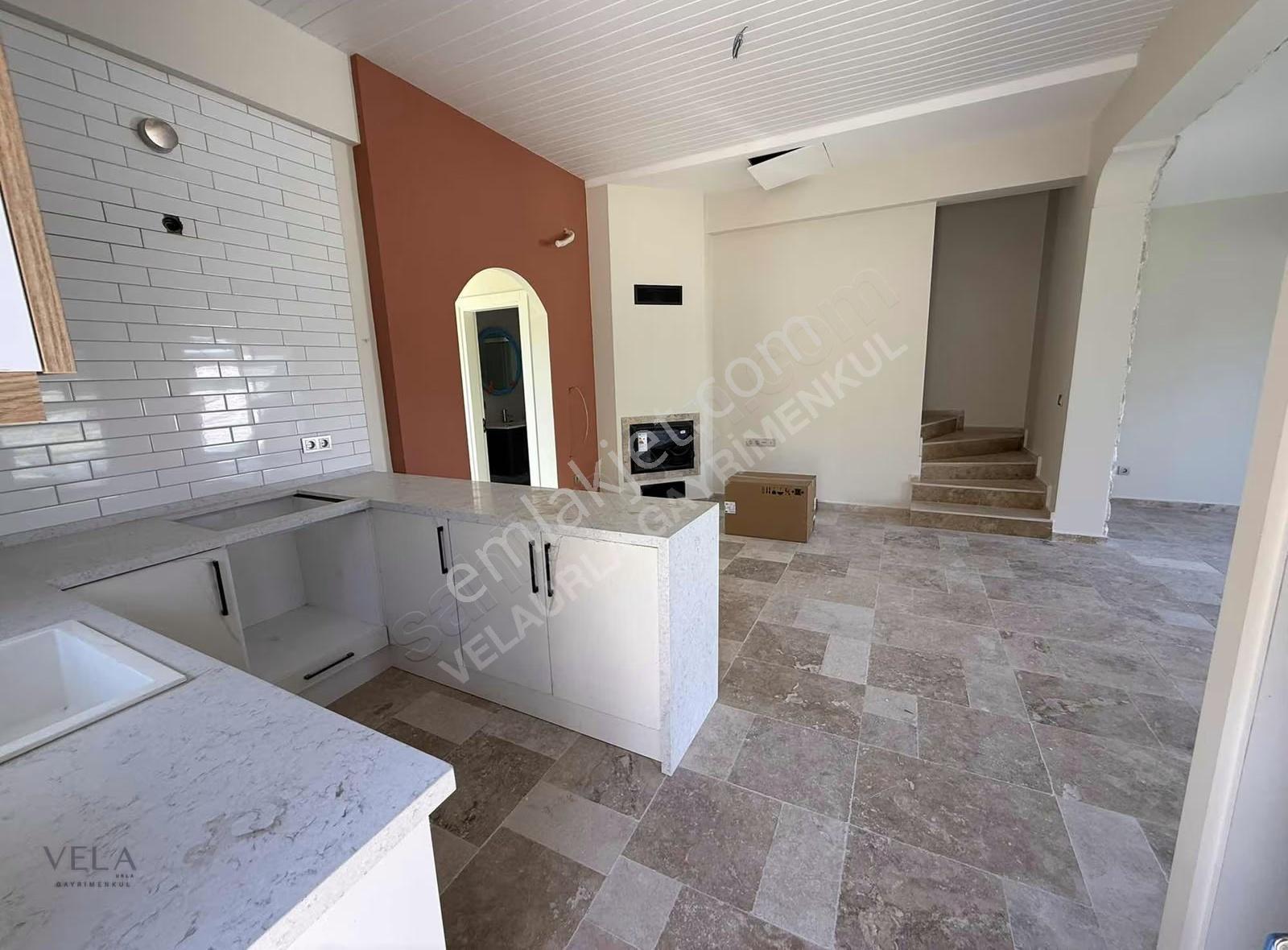 Urla Uzunkuyu'da Kiralık 2+1 Bahçeli Sıfır Lüks Villa - Görsel 26