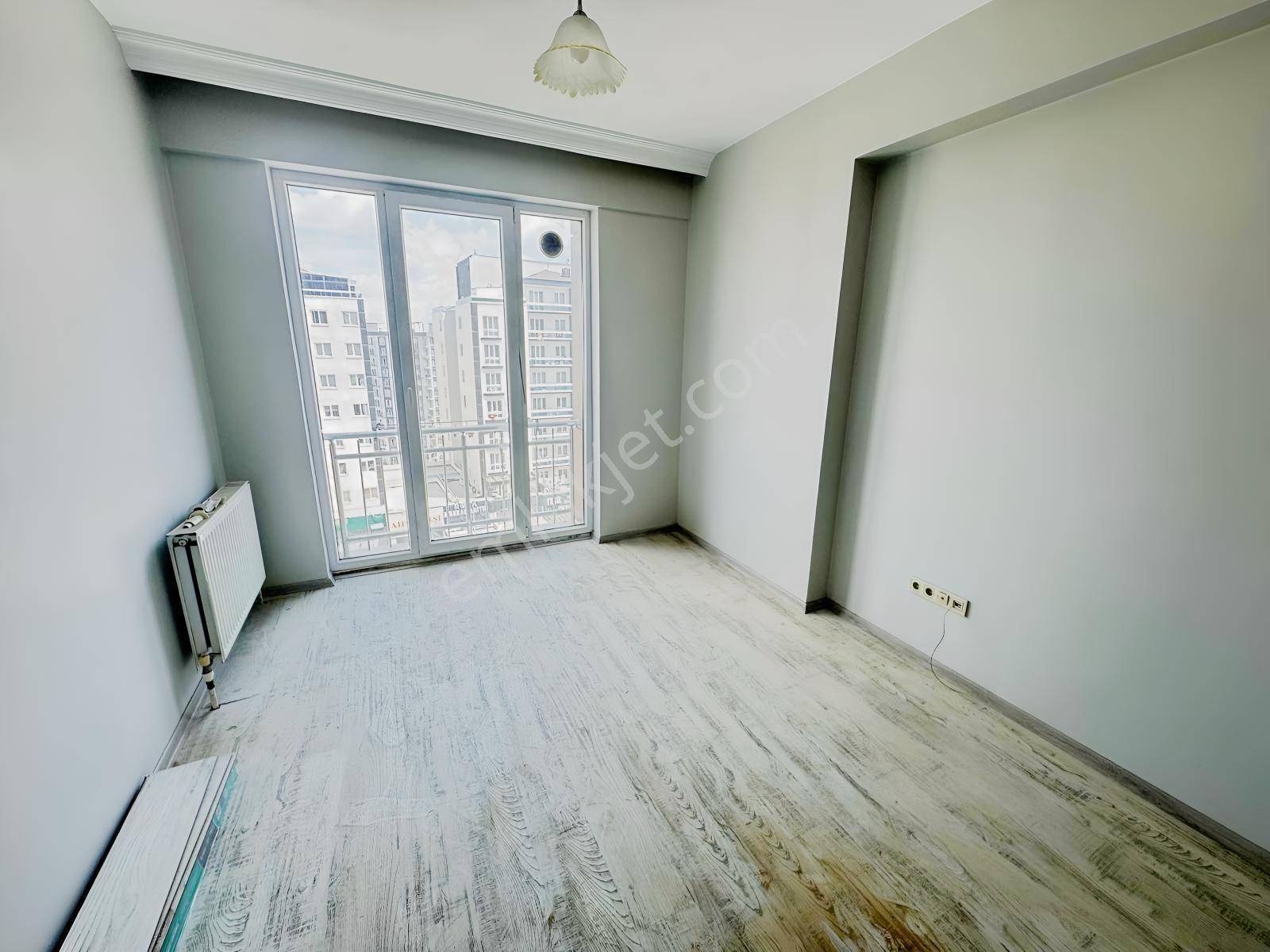Esenyurtta Havuzlu Rüya Yaşam Evlerinde 2+1 Kiralık Daire - Görsel 7