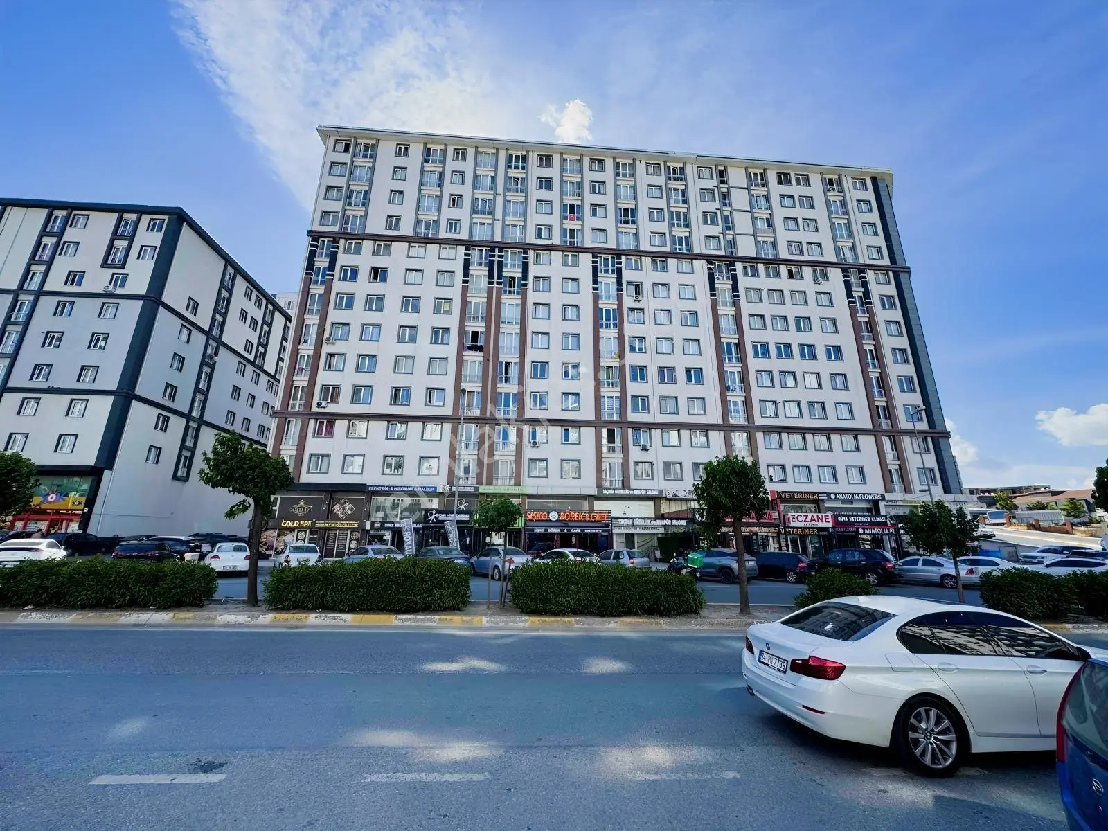 Esenyurtta Havuzlu Rüya Yaşam Evlerinde 2+1 Kiralık Daire - Görsel 2