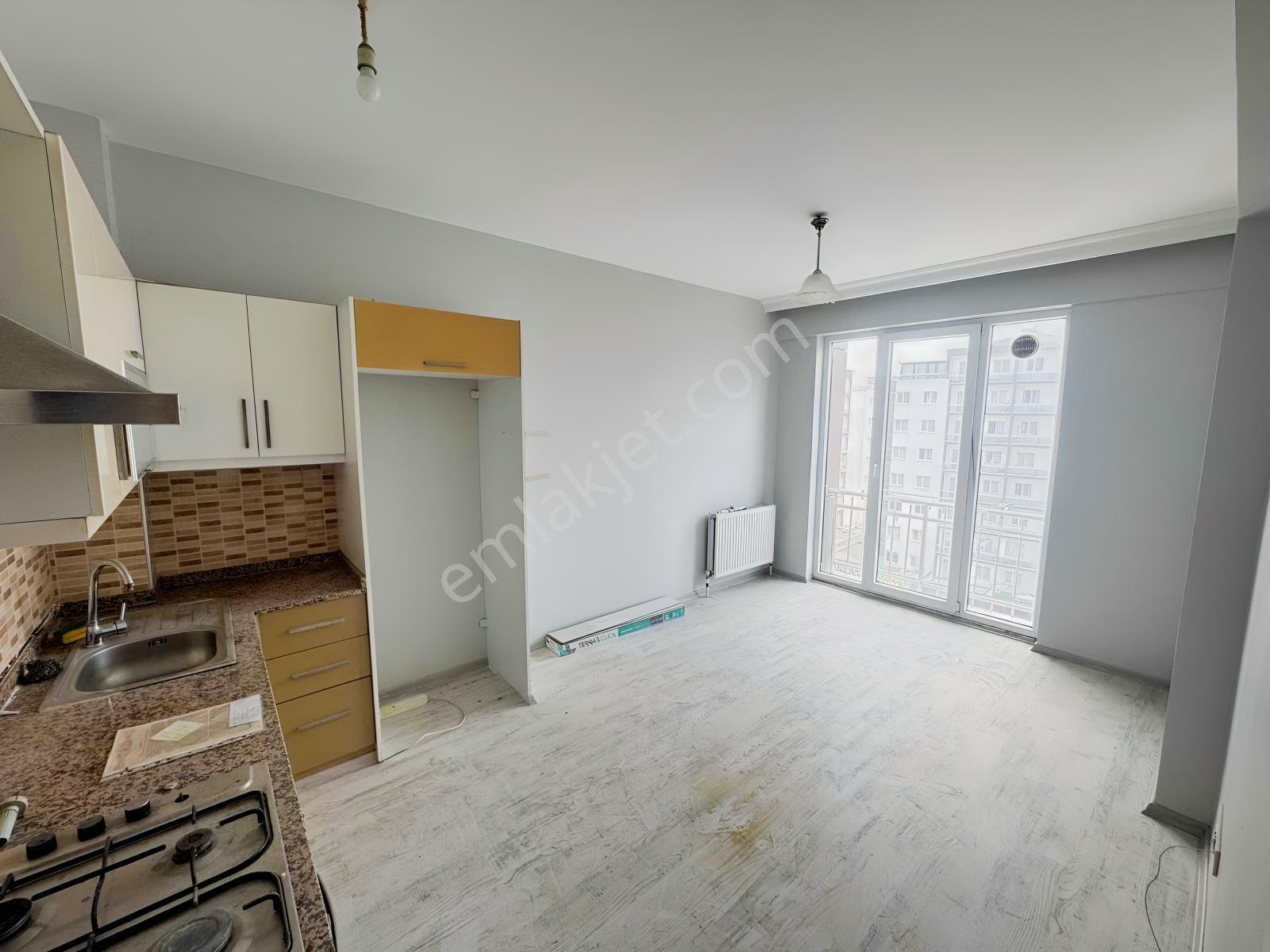 Esenyurtta Havuzlu Rüya Yaşam Evlerinde 2+1 Kiralık Daire - Görsel 6