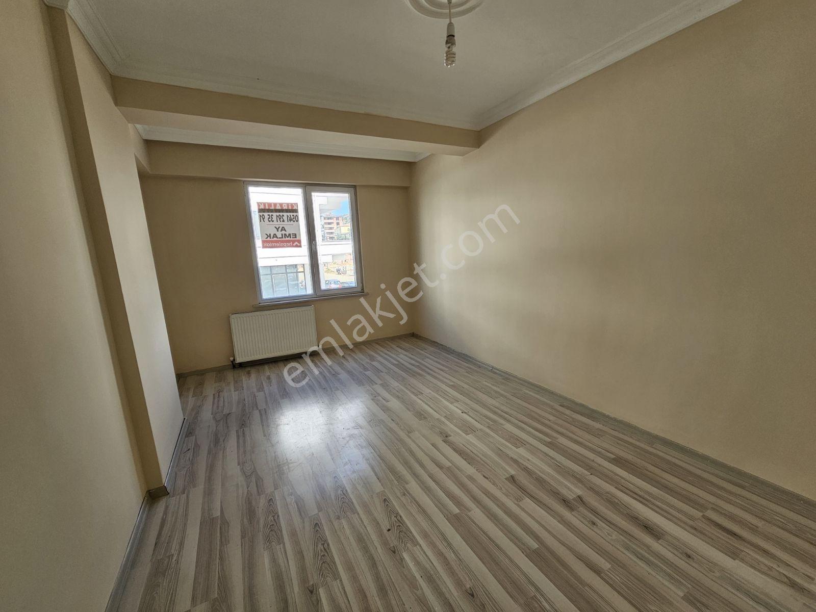 Ay Emlak'tan Armutlu Merkezde 3+1 Kiralık Daire - Görsel 23