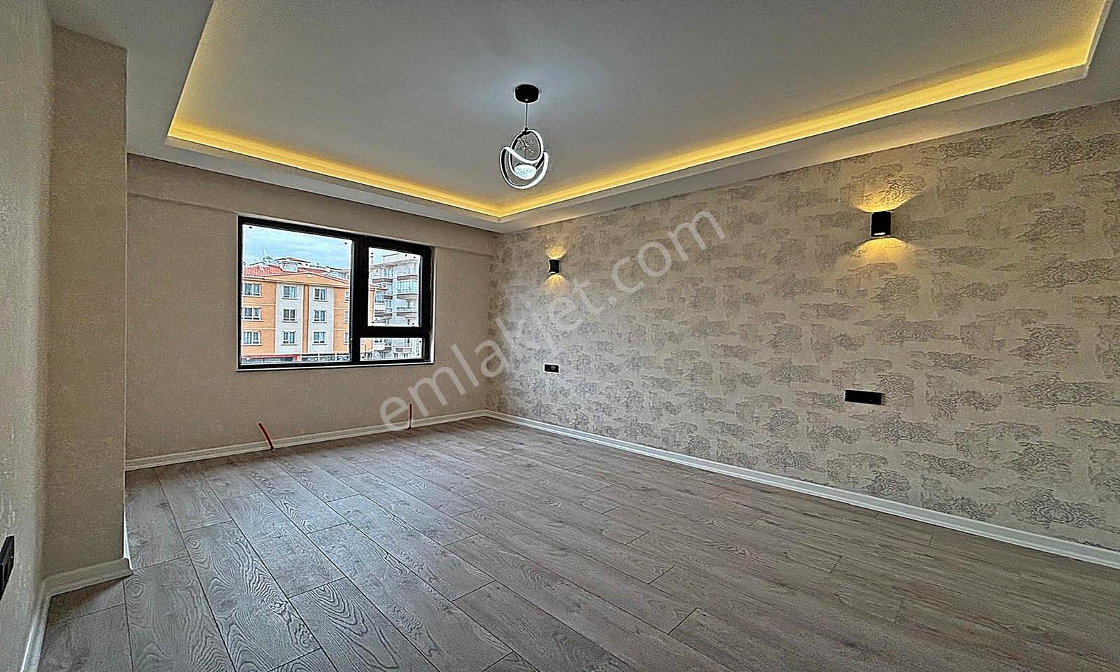 Bulvar'dan Orta Katta Geniş Merkezi Konumda Ful Yapılı 3+1 Daire - Görsel 17