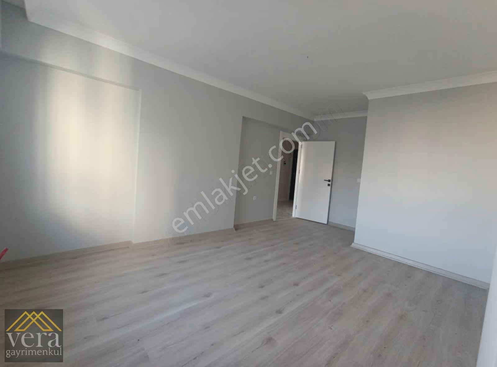 Ana Caddeye 2.bina Sıfır 9.kat Teras Balkonlu 3+1 Kiralık Daire - Görsel 10