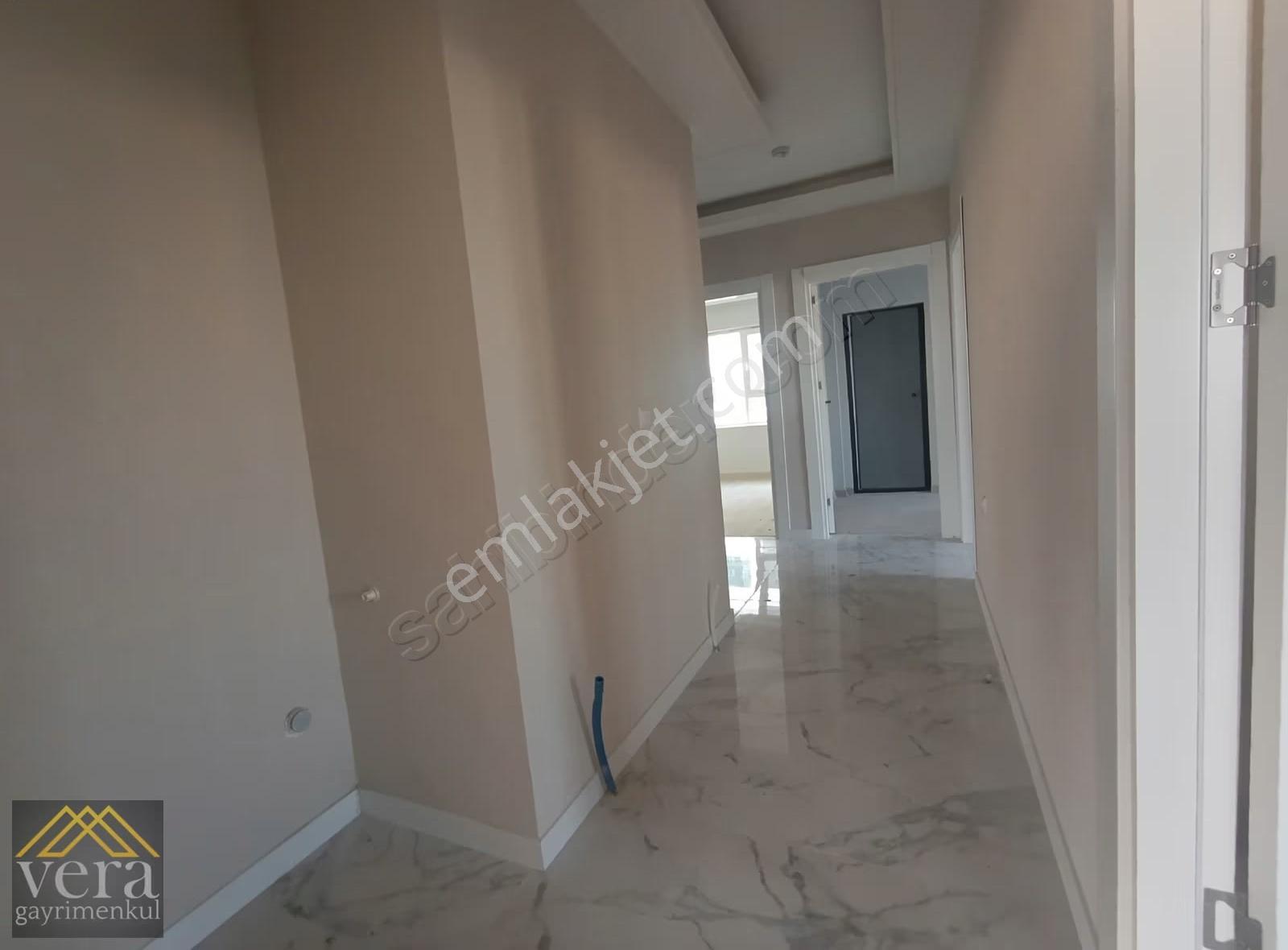 Ana Caddeye 2.bina Sıfır 9.kat Teras Balkonlu 3+1 Kiralık Daire - Görsel 9
