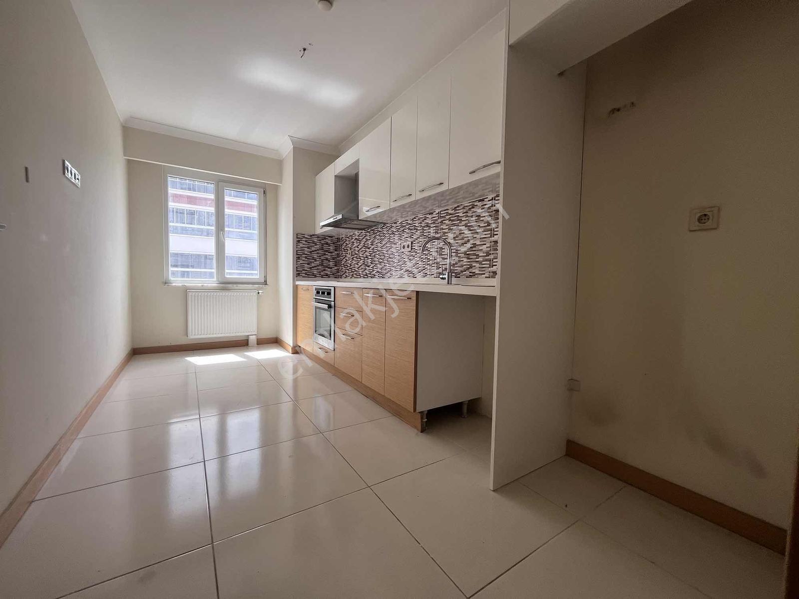 Maltepe Zümrütevler Marmaroom Sitesi 2+1 98 M2 Deniz Manzaralı - Görsel 23
