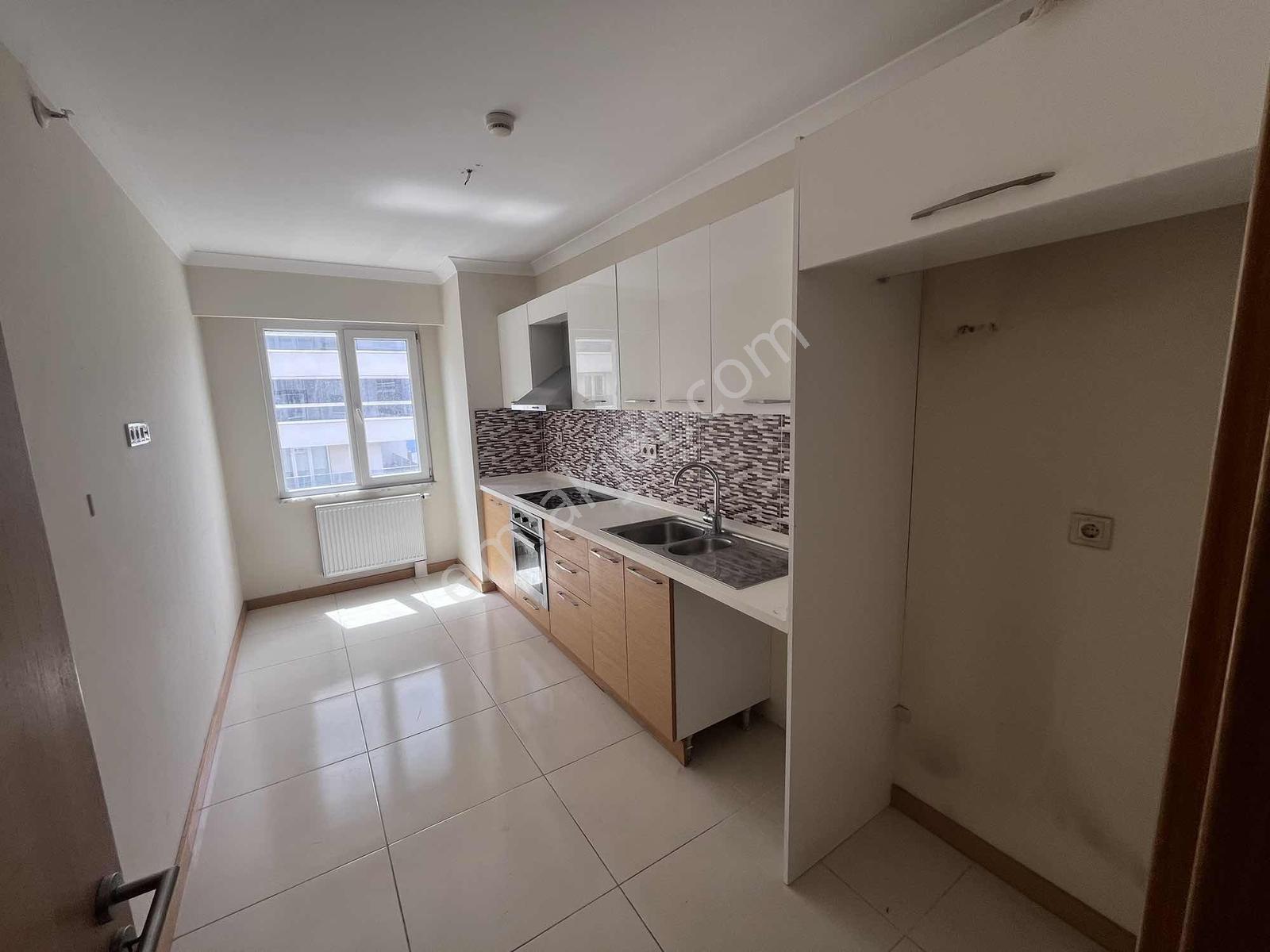 Maltepe Zümrütevler Marmaroom Sitesi 2+1 98 M2 Deniz Manzaralı - Görsel 19