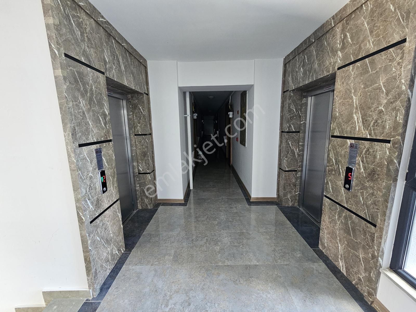 İncek Taşpınar/bulvar Yanı/eşyalı/satılık Çift Cephe 1+1 Daire - Görsel 12