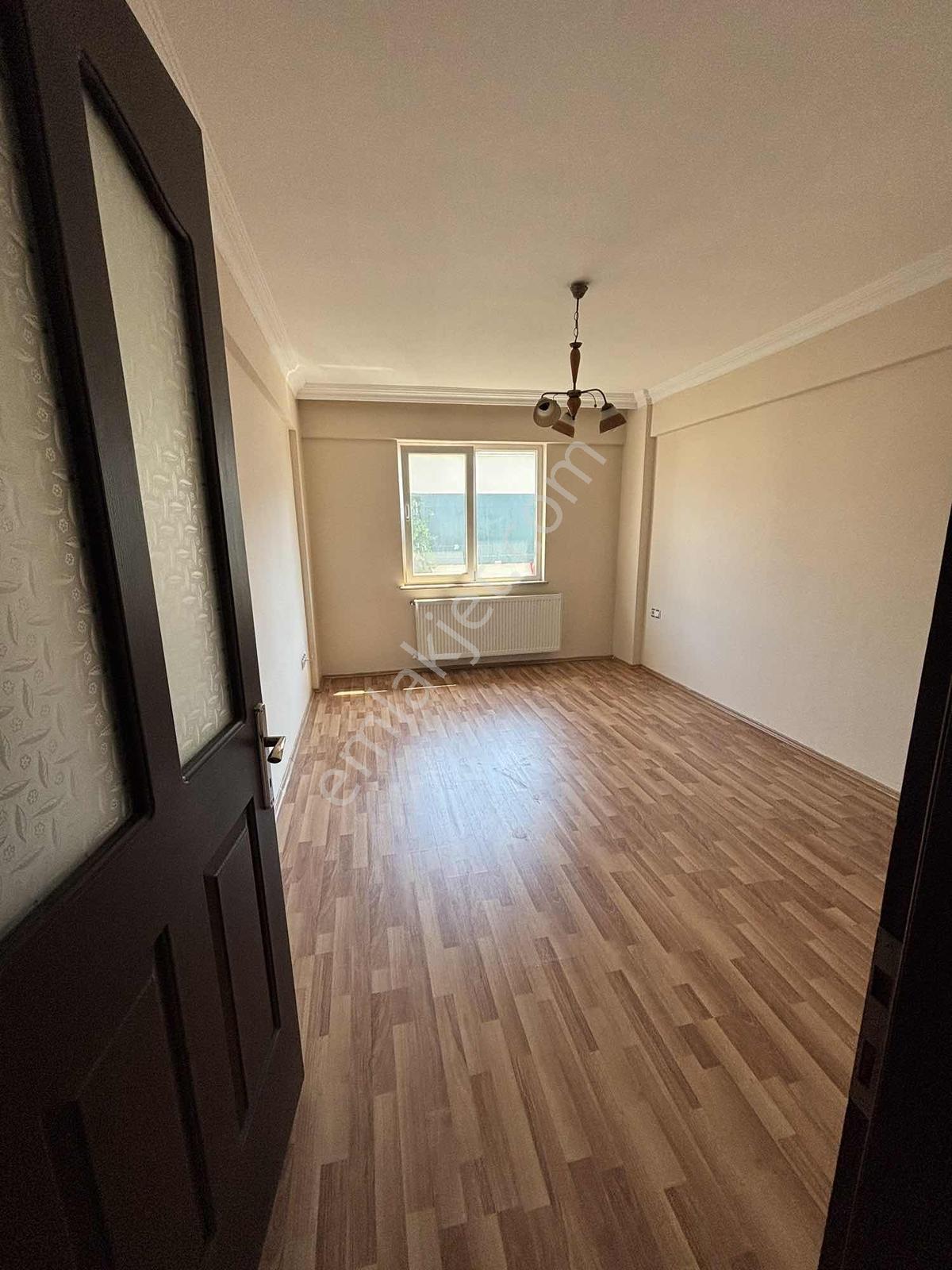 Kaan Emlak Tan 3 + 1 Ara Kat Yeni Evleneceklere Kiralık Daire - Görsel 13