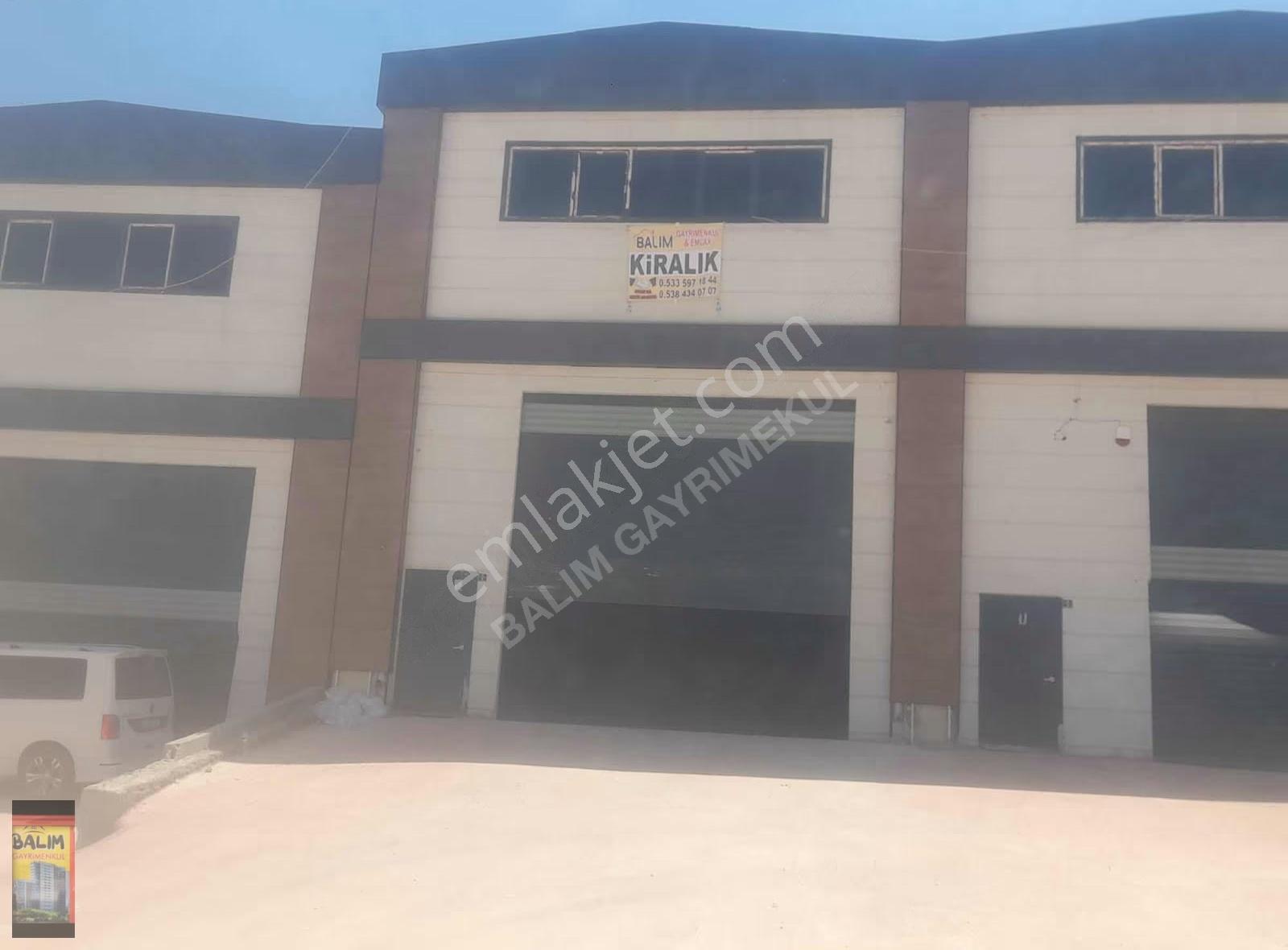 Halıcılar Sitesi'nde Kiralık İş Yeri