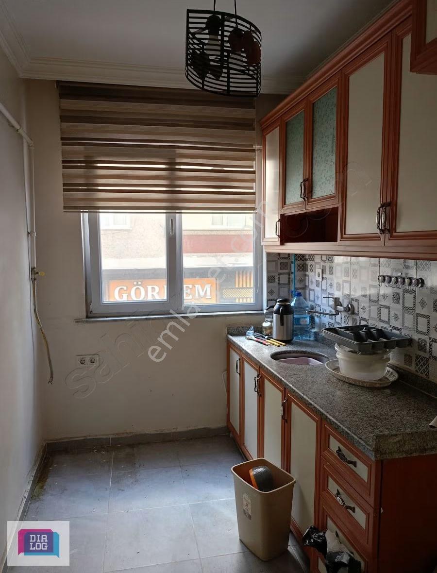2+1 70 M2 Kiralık Cadde Üstü Daire Karanlık Odası Yok - Görsel 8