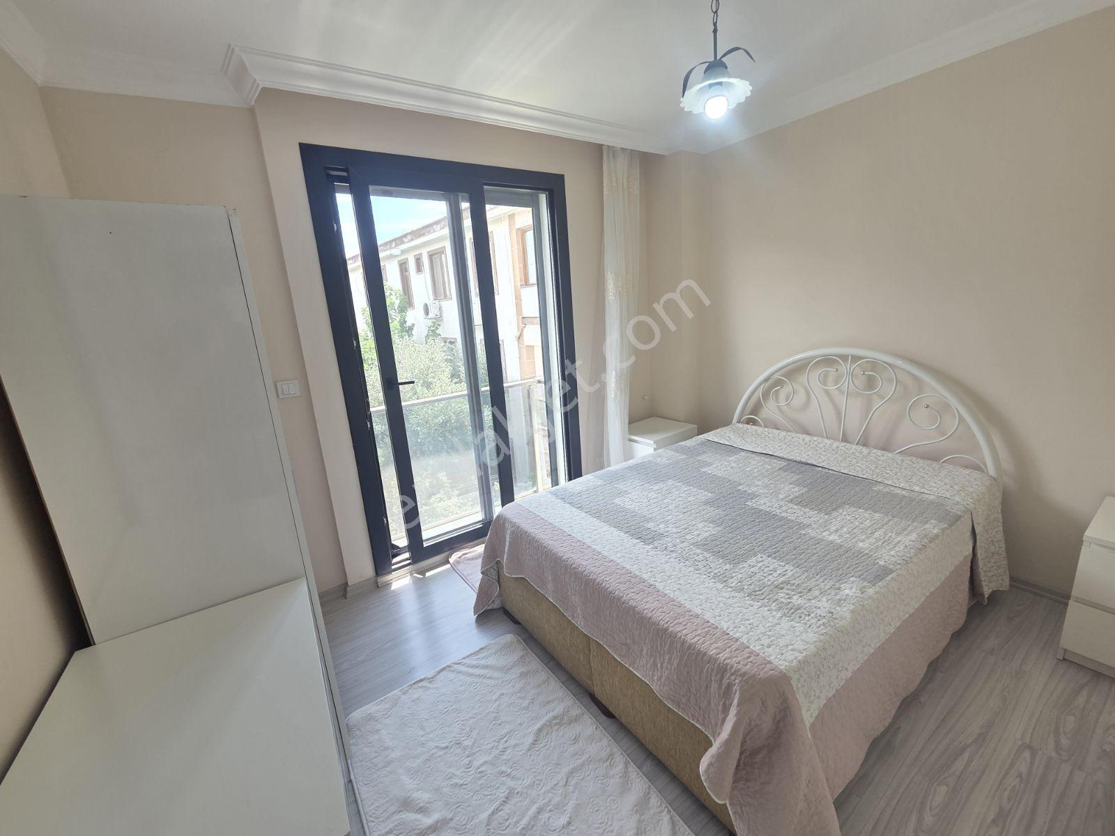 Yenifoça'da Merkeze Yakın Eşyalı Kiralık 1+1 Daire - Görsel 23