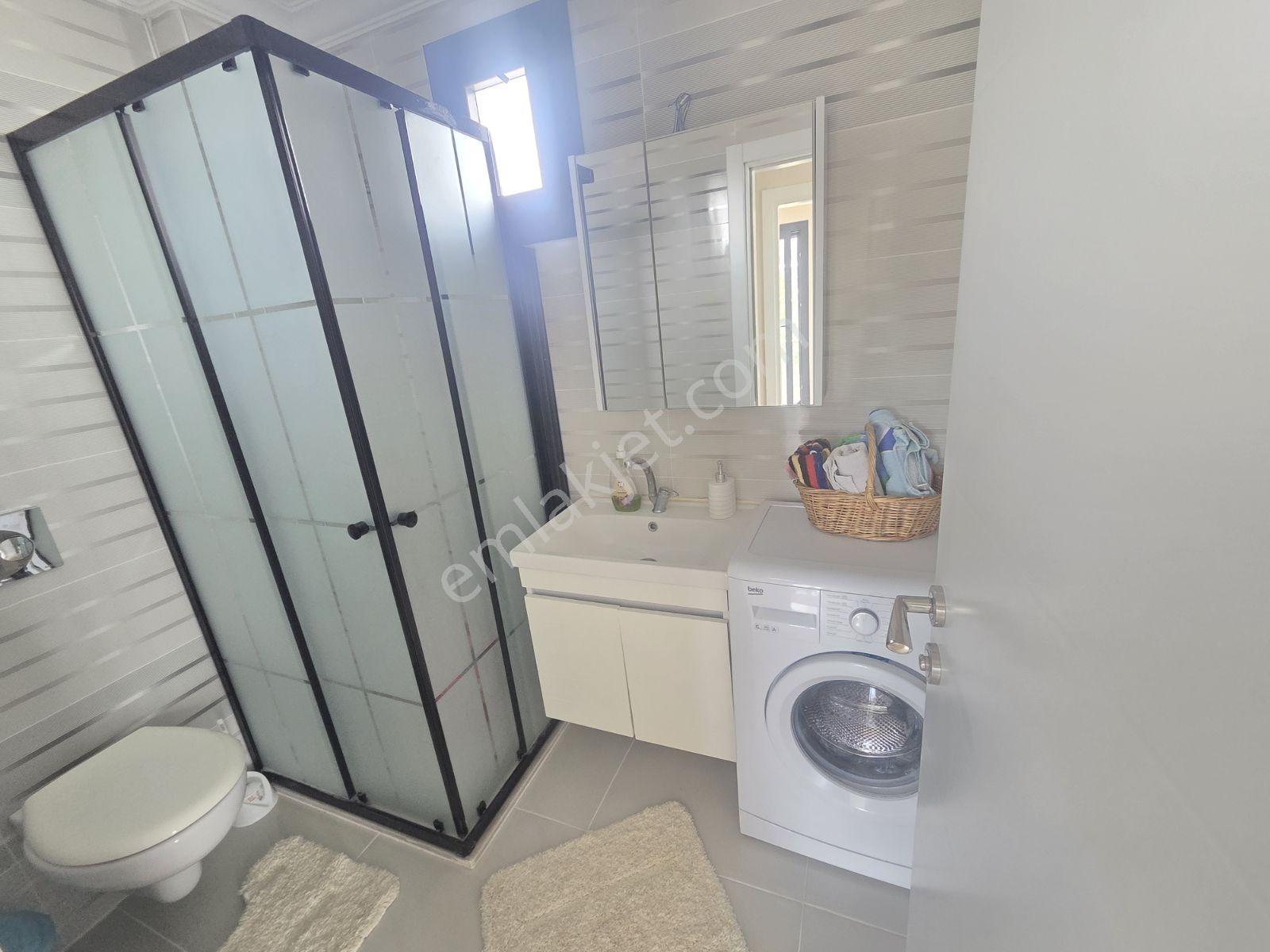 Yenifoça'da Merkeze Yakın Eşyalı Kiralık 1+1 Daire - Görsel 19