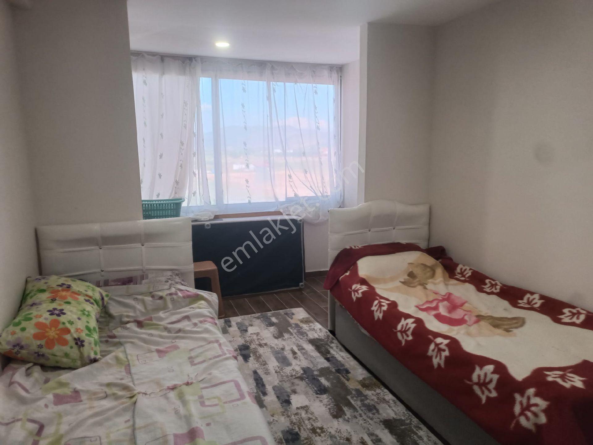Altınova Sahilde Eşyalı Kiralık Apart Daire - Görsel 3