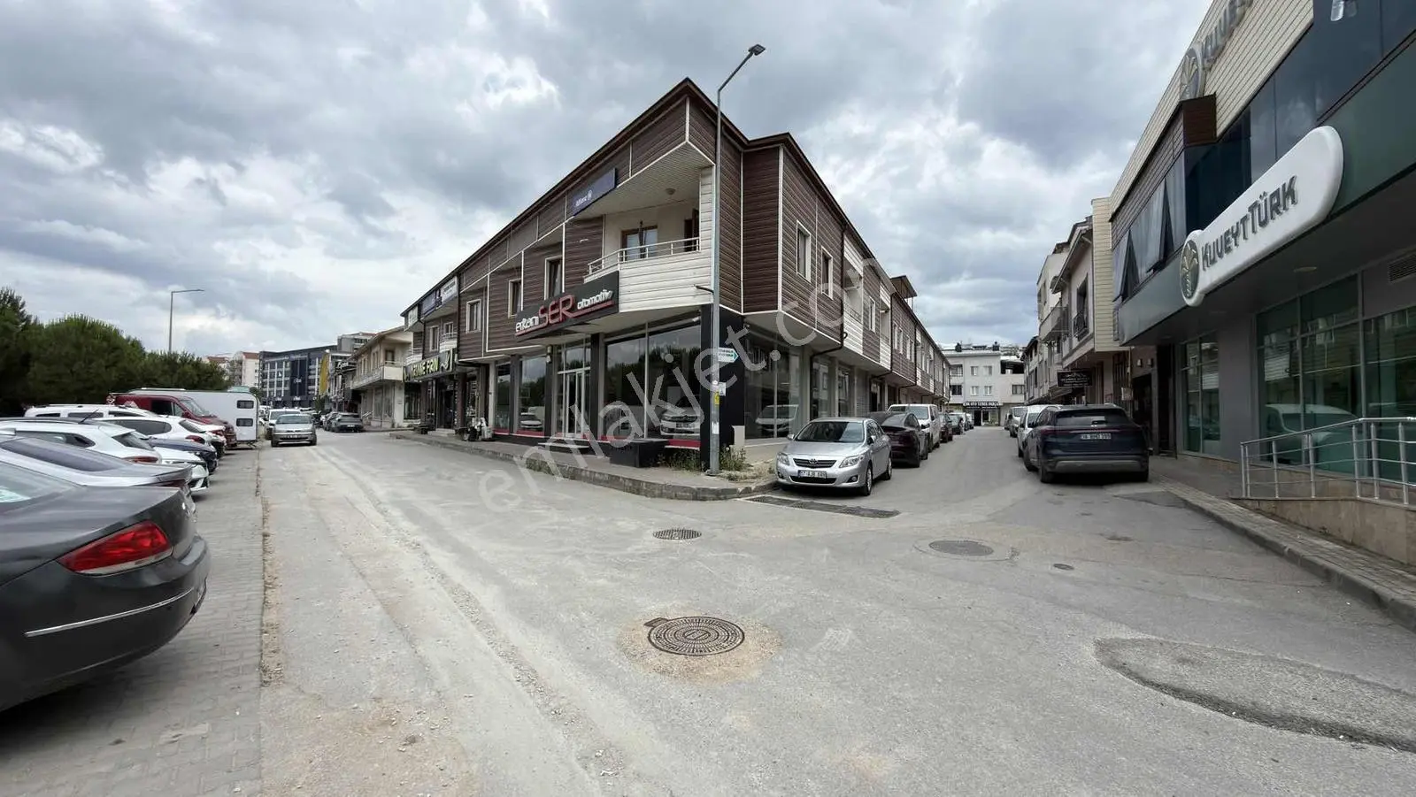 Küçük Sanayiye Komşu Ahıska Caddesine Cephe Dubleks Ofis