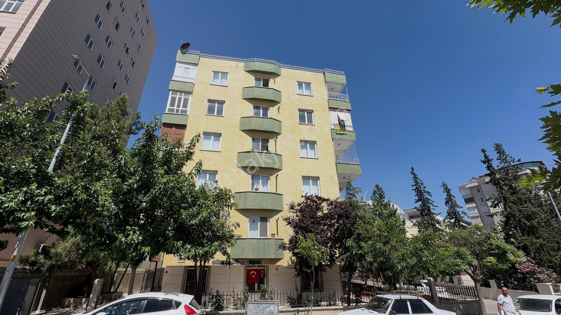 Bkc ‘den Karşıyaka’da 3+1 Kiralık Ara Kat Köşebaşı Havalesiz - Görsel 25