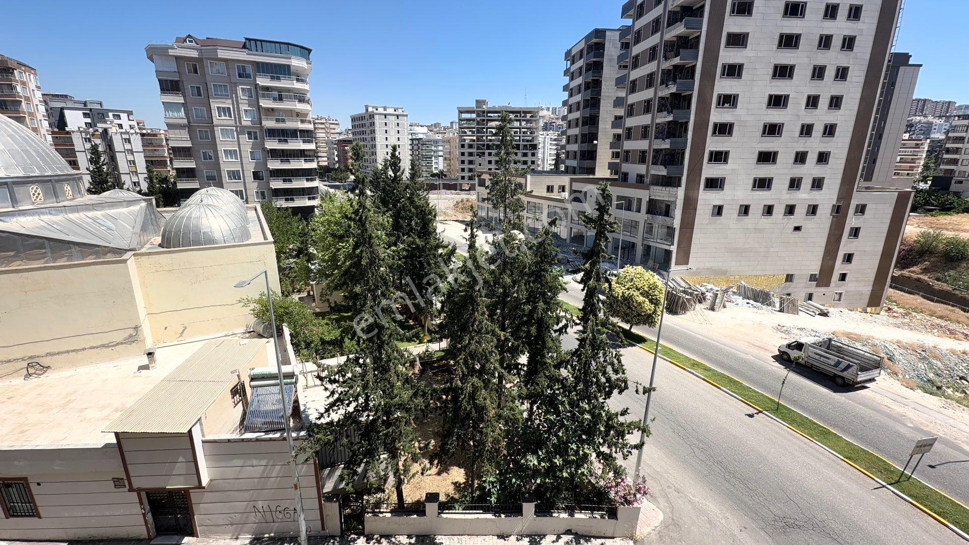 Bkc ‘den Karşıyaka’da 3+1 Kiralık Ara Kat Köşebaşı Havalesiz - Görsel 8