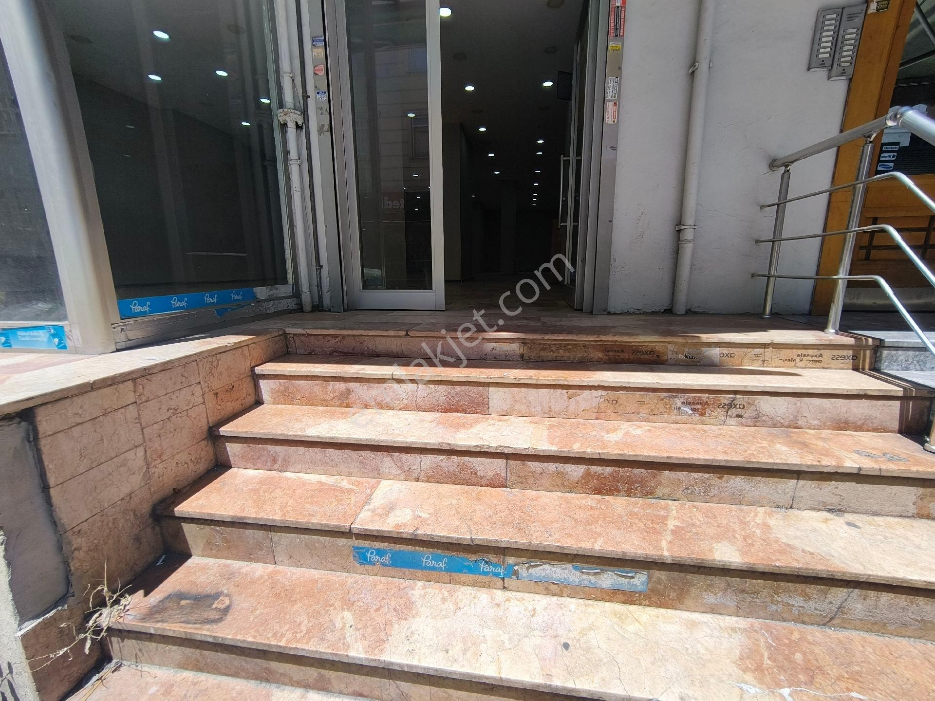 Güneyden Tülin Cadd.de 350m2 Depolu Dükkan - Görsel 6